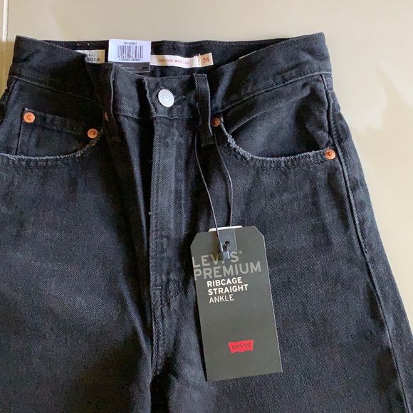 NWT Levi's Ribcage Wide Leg Jeans - Picture 7 of 8